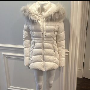 COPY - Stunning Preston & York Parka White Winter Coat with Faux Fur Trimmed Ho…